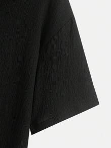 男士纹理 Polo 衫和裤子套装，舒适服装