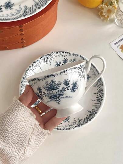 1 套陶瓷杯碟，高脚杯，下午茶和咖啡杯，花茶杯，法式复古盘子，回到学校