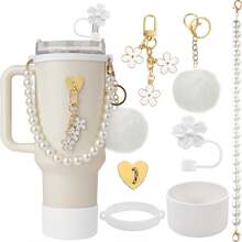 Set de 7 accesorios para taza, que incluye 1 pieza de correa para botella de agua con asa de perlas falsas, 1 pieza de bota de silicona, 1 pieza de tapa con pajita de silicona, 1 pieza de gancho con forma de corazón, 2 piezas de encantos para tumblers de 40 oz y 30 oz - Perfecto para el Día de la Mujer, San Valentín, Día de la Madre, útiles escolares