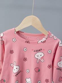 Set de 4 piezas de pijama de primavera/verano para niñas jóvenes con estampado de oso lindo y conejito de fresa en parte superior de manga larga y pantalón largo