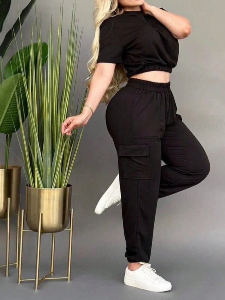 Conjunto de dos piezas para mujer: top informal de manga corta con cuello redondo y pantalones largos con bolsillo con cordón - Negro - Añade 2