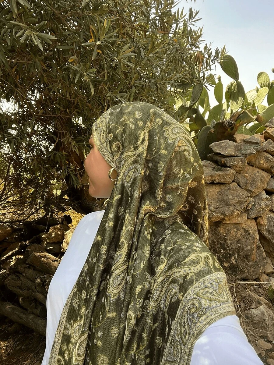 1件女士波西米亚风复古佩斯利花纹提花围巾/披肩，百搭日常穿搭及连衣裙