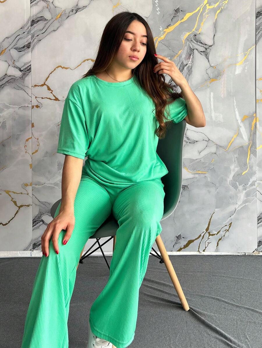 Solid Short Sleeve Tee & Pants - Green - View 1