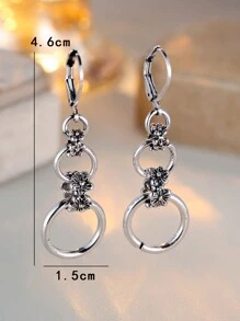 1 par de pendientes de flor con arreglo triple de color plateado vintage y delicado, adecuados para uso diario, fiesta y baile de graduación de mujeres y adolescentes, un buen regalo para cumpleaños o aniversario.