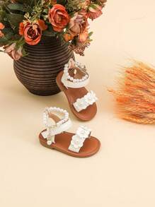 可爱婴儿珍珠装饰钩环踝带白色凉鞋