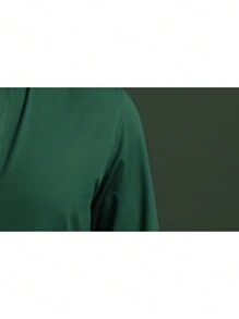 Camisa verde oscura de hombre, caballerosa y elegante, camisa de manga larga de estilo minimalista y casual de negocios