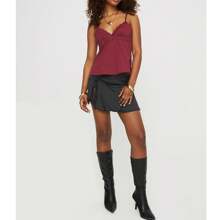 Women's V-Neck Lace Trim Camisole Spaghetti Strap Peplum Crop Tank Tops Loose Sleeveless Ruffle Hem Vest Shirts - 紅色 - 查看 4