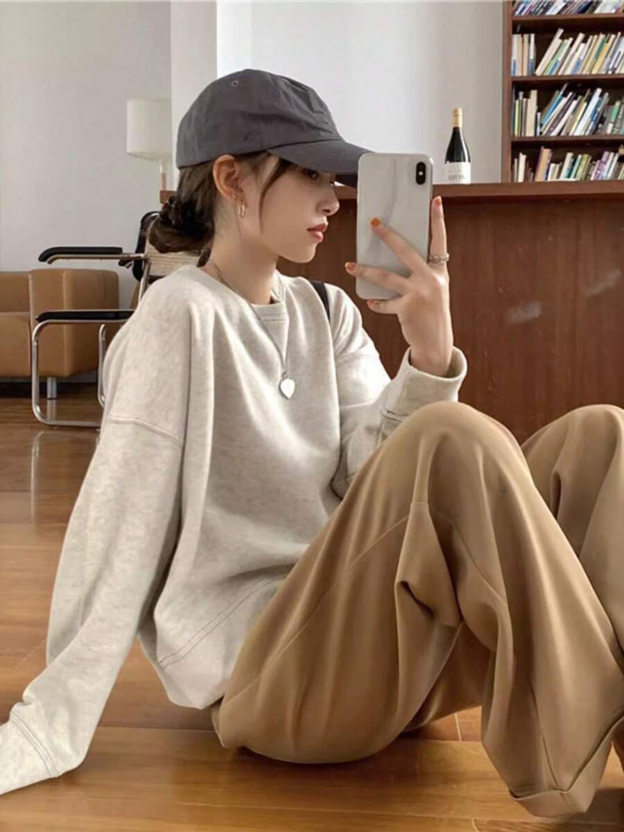 Women's Solid Color Drop Shoulder Long Sleeve Round Neck Loose & Comfy Sweatshirt