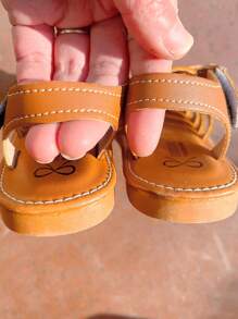 1Pair Boys Sandals Fashion Cut-Outs Soft Bottom Kids Beach Sandals Non-Slip Children Shoes Closed Toe For Summer