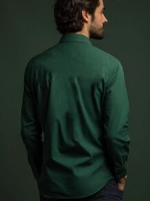 Camisa verde oscura de hombre, caballerosa y elegante, camisa de manga larga de estilo minimalista y casual de negocios
