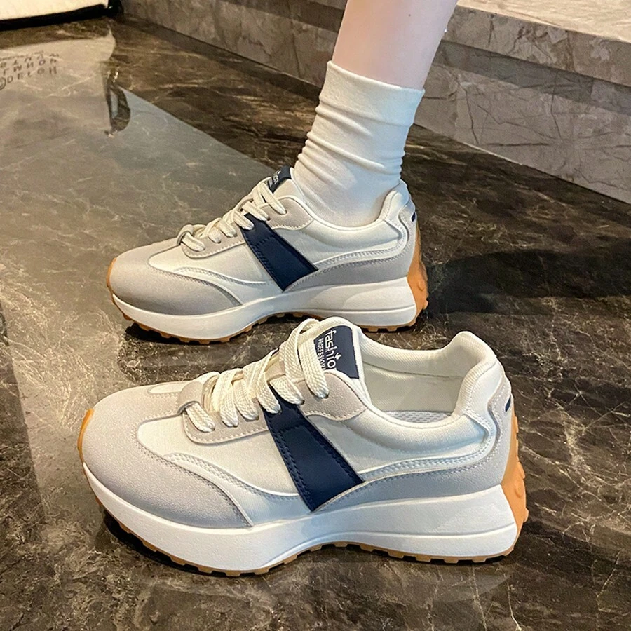 Nouvelles baskets compensées coréennes de printemps 2025 pour femmes, étudiant, sport de course, plateforme de rue décontractée, JCA05