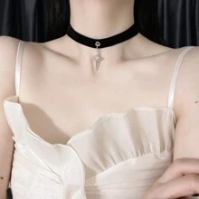 Elegant Vintage Creative Choker, Women's Velvet Collarbone Chain, Women's Fashionable Choker, Cross & Four-Pointed Star Distinctive Choker, Women's Short Necklace For Covering Scar, Glamorous Sensual Neck Ring