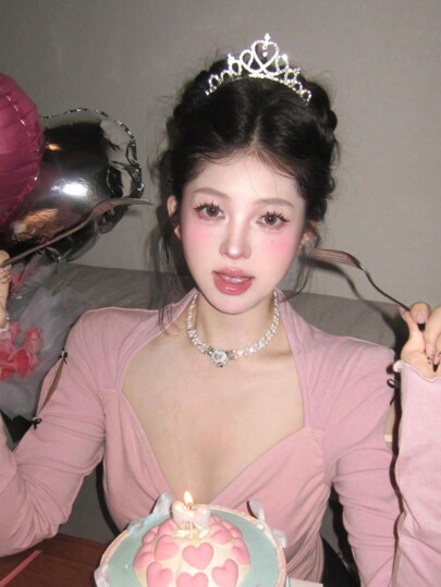 1 Pezzo Cerchietto da Principessa semplice ed elegante, intarsiato con brillanti strass, adatto per le donne da indossare a feste di compleanno o banchetti