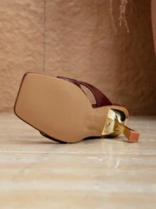 Giày sandal cao gót quai ngang mũi vuông thanh lịch dành cho nữ mùa xuân/hè, phù hợp với váy cưới, có khóa vàng và đế chống trơn trượt, màu đỏ tía. - Màu Đỏ Sâu - Xem 6