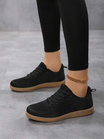 秋冬女士休闲圆头系带平底运动鞋，简约风格，透气舒适轻便日常穿着