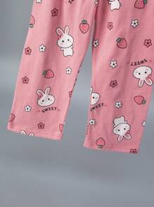 Set de 4 piezas de pijama de primavera/verano para niñas jóvenes con estampado de oso lindo y conejito de fresa en parte superior de manga larga y pantalón largo