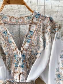 女士短款长袖连衣裙，时尚V领波西米亚印花下摆装饰纽扣连衣裙，秋冬度假装，迷你连衣裙，春季度假白色优雅款 - 白色 - 查看 5