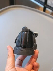 1 paio di ballerine in finta pelle con fiocco e decorazione in perle per ragazze, scarpe casual graziose da indossare all aperto, adatte per la primavera/estate - nero - Visualizzare 10