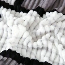 1 件簡約條紋格紋印花法蘭絨毯子,柔軟溫暖,可用作床罩或披肩,適合客廳和臥室家具裝飾 - 淺灰色 - 查看 6