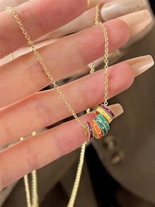 1pc French Retro Elegant Handmade Enamel Color Circle Pendant Necklace (2 Styles Random Delivery)