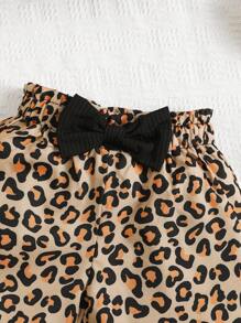 Conjunto de ropa de verano para niñas de 4 a 7 años, blusa de cuello redondo de unicolor + pantalones cortos con estampado de leopardo y mariposa, adecuado para uso diario y al aire libre