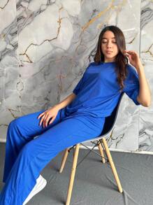 Conjunto informal rojo de dos piezas para mujer, camiseta de media manga con cuello redondo y pantalón largo con tejido ligeramente elástico. - Azul rey - Ver 2