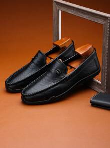 Mocassini piatti da uomo minimalisti a colore unito con decorazioni in metallo, scarpe casual slip-on adatte per vacanze, pendolarismo, ciclismo, spiaggia, campeggio, di e versatili - nero - Visualizzare 5