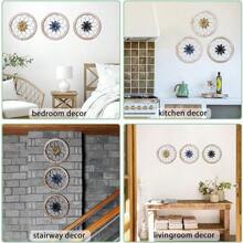 Paquete de 3 piezas de decoración de pared rústica tipo granero con 6 flores intercambiables de 12 pulgadas, hecha de madera y metal, para decorar la sala de estar, dormitorio, cocina, baño y comedor del hogar - Blanco - Ver 5