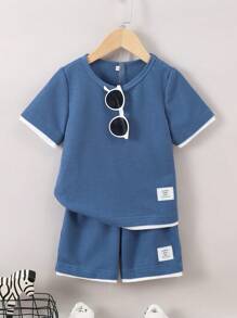Conjunto deportivo informal para niño pequeño de verano con manga corta, de tela de gofre y bloques de color