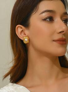 VceTd 1 Pair Vintage Style Semicircle Plastic Inlaid Stainless Steel Stud Earrings, Suitable For Women To Wear To Formal Dinners - Yellow Gold - View 1