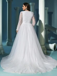 QOQ Plus Size Romantic Wedding Dress, Suitable For Wedding Ceremony And Wedding Photography, White Deep V-Neck Lace Mesh Patchwork Long Sleeve Wedding Gown, For Valentine's Day - White - View 2