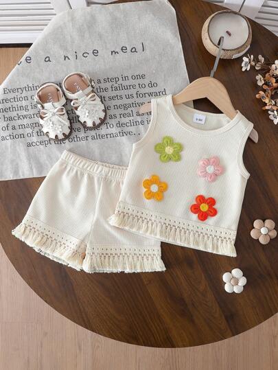 Baby Girl Summer Casual Bohemian Style Textured Waffle Floral Decor Sleeveless Top And Waffle Apricot Fringe Shorts Set, Suitable For Vacation And Casual Outings