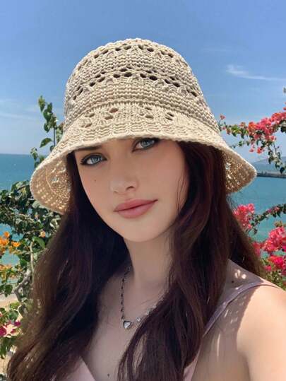 1pc Women's Solid Color Woven Straw Beach Hat, Hollow And Breathable, Minimalist And Fashionable, Suitable For Beach, Sun Protection, For Spring/Summer
