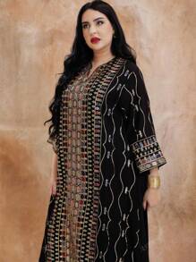 Abito lungo in stile arabo elegante con ricami dorati e paillettes, in stile tradizionale da primavera/estate, tipico del Ramadan