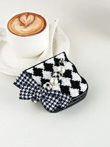 Old Money Style 1pc Black & White Braided Pattern Fabric Bow Bracelet Style Foldable Phone Case Compatible With Galaxy Z Flip3 5G, Galaxy Z Flip4 5G, Galaxy Z Flip5 5G, Galaxy Z Flip6 5G