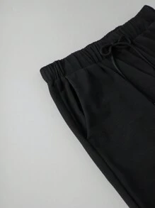 Men's Casual Daily Life Soft And Comfortable Suit, Autumn And Winter ,All-Match Simple Paris Pattern Printing, Black Round Neck Pullover Long Sleeve Sweatshirt Narrow Leg Pants Sweatpants Sweatshirt Suit 2 Pieces Set