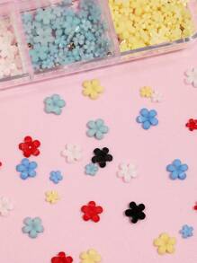 Accesorios de arte de uñas en forma de media luna con perlas blancas en caja, accesorios semicirculares diarios para uñas, material de resina tridimensional DIY