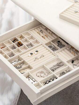 4 件可堆叠珠宝托盘、珠宝盒、珠宝收纳盒、珠宝托盘盒、戒指收纳盒、珠宝抽屉整理器、珠宝展示盒、圣诞礼物、适用于耳环、项链、戒指、圣诞装饰品、万圣节、万圣节装饰品、圣诞节、万圣节装饰、圣诞装饰品、秋季装饰、圣诞装饰品、收纳、整理器返校