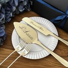 Set de 4 bucăți personalizat pentru tort de nuntă, set de tăiere a aluatului argintiu gravat personalizat, suvenir pentru casă nouă pentru cupluri, furculițe, cuțit argintiu, tacâmuri din oțel inoxidabil, set de tăiere a tortului