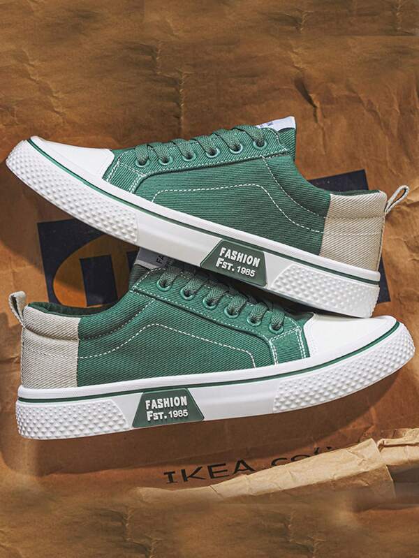 Grandes tailles Chaussures de canevas plates pour hommes, style sport basse saison printemps