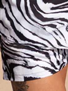 1 Set Men's Casual Allover Print Face & Full Body Design Shirt And 5-Minute Shorts Outfit, Summer - Black - View 6