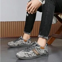 Large Size Low Top Flat Bottomed Men's Casual Sports Outdoor Shoes For Spring And Summer Seasons