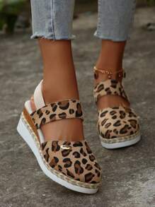 Mila Footwear 女式加大码坡跟厚底豹纹草编凉鞋，海滩度假风格，夏季新款混色松紧带罗马凉鞋 - 棕色 - 查看 2