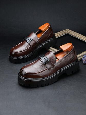 新款男士乐福鞋，英伦风低帮休闲鞋，纯色拼接金属扣装饰，时尚厚底防滑一脚蹬，商务正装，派对，婚礼，潮流百搭，明星最爱