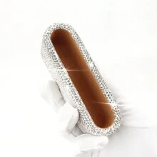 1pc, Rhinestone-Studded Collection, White Rhinestone Credit Card Case, Card And Business Card Holder, Bank Card Storage And Document Box, Clay Rhinestones, High-End Multi-Faceted Glass Rhinestones, Plastic Glittering Rhinestone Office Desk Memo Clip, Portable Elegant Office Card Case, Luxury Gift Accessory With Multi-Faceted Glass Gemstones.