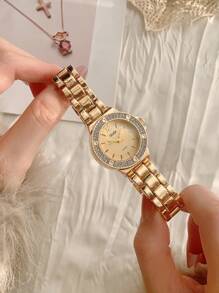 GUQI 品牌 1 件女士经典金表，时尚女士手表，精致的母亲节礼物，耐磨抗氧化，石英机芯，钻石水钻适合休闲、节日、派对穿着，礼物创意 - 均碼 - 查看 16