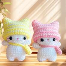 Kit de ganchillo Amigurumi DIY para principiantes con tutorial en video paso a paso e ilustración con versión de texto fácil de entender y aprender a tejer un gato de peluche con sombrero. Kit de ganchillo de animal sencillo con accesorios de colores aleatorios, perfecto como regalo creativo para festivales y cumpleaños