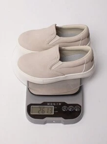 1 par de zapatillas de moda de estilo simple de unicolor de PU elástico de bajo perfil unisex para niños, zapatos casuales cómodos para vacaciones, fiestas y deportes, zapatos planos impermeables antideslizantes para niños pequeños para uso en exteriores