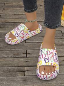 1 双女童厚底防滑舒适拖鞋，户外休闲心形随机印花沙滩度假凉鞋，适合青少年，夏季 - 白色 - 查看 1