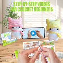 Kit de ganchillo Amigurumi DIY para principiantes con tutorial en video paso a paso e ilustración con versión de texto fácil de entender y aprender a tejer un gato de peluche con sombrero. Kit de ganchillo de animal sencillo con accesorios de colores aleatorios, perfecto como regalo creativo para festivales y cumpleaños